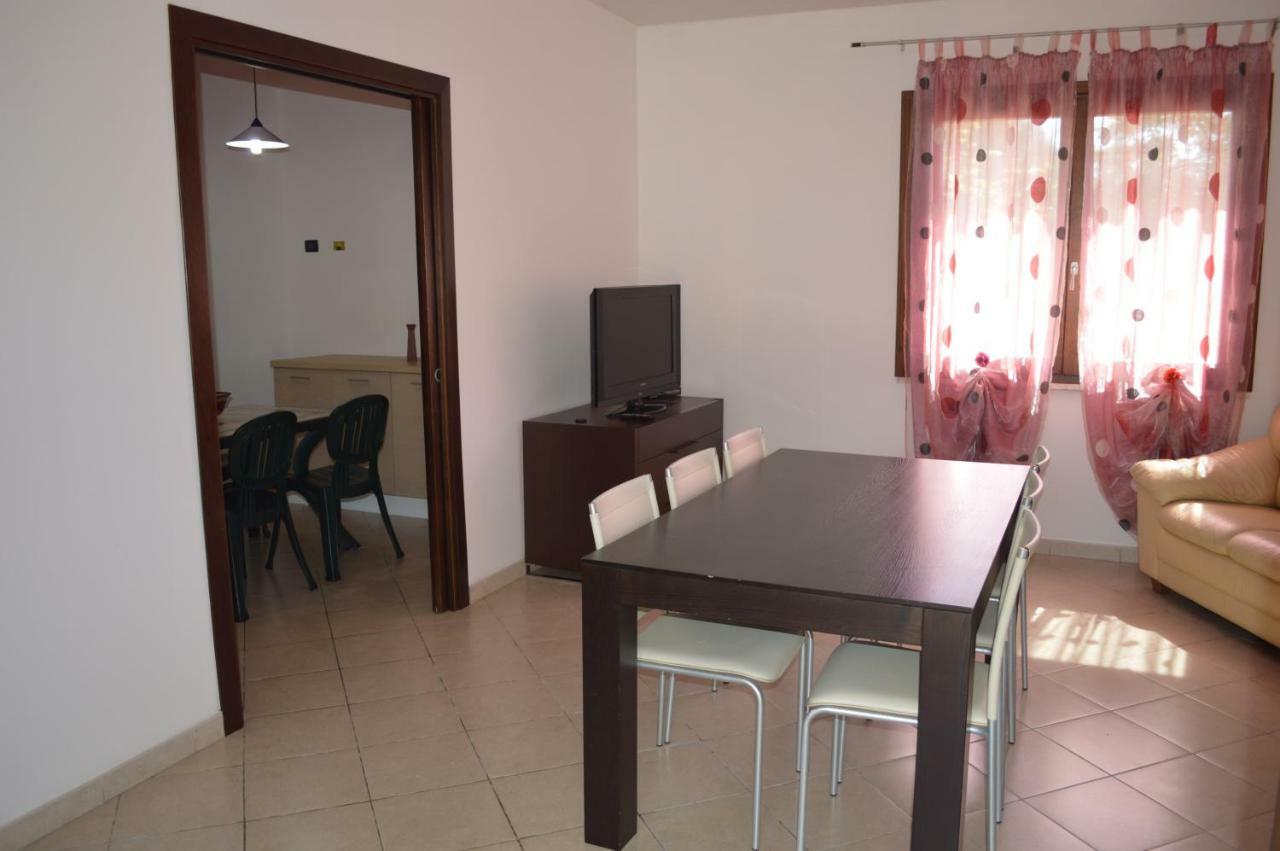 Casa Vacanze Da Anna ตอร์โตลี ภายนอก รูปภาพ